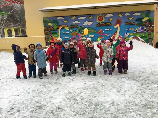 朵朵二班——打雪仗活动