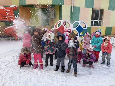 朵朵四班  雪中乐趣