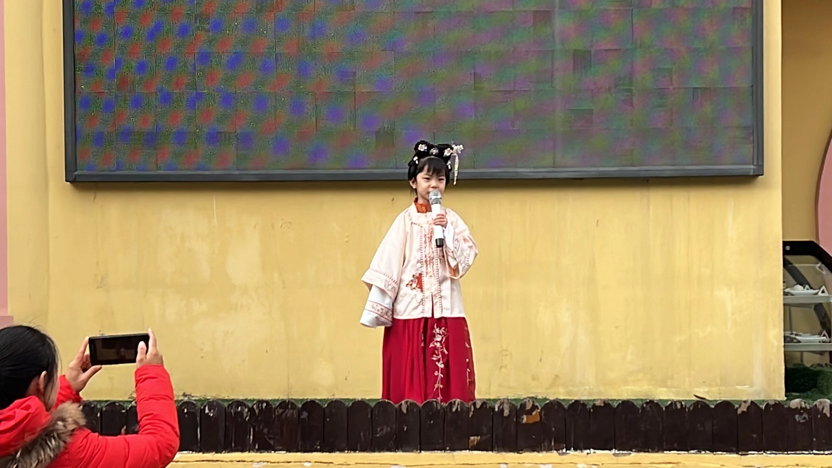 儿童舞台表演秀_幼儿园儿歌表演_幼儿园舞台表演活动
