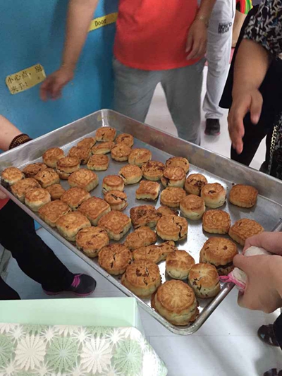 朵朵五班——中秋做月饼活动