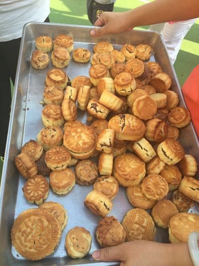 苗苗二班——制作月饼半日开放活动